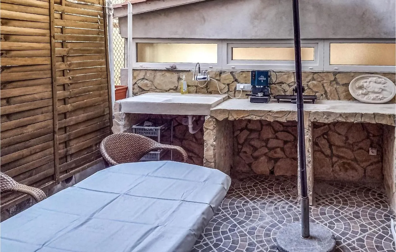 Beautiful Apartment In Cres With Wifi And 1 Bedrooms