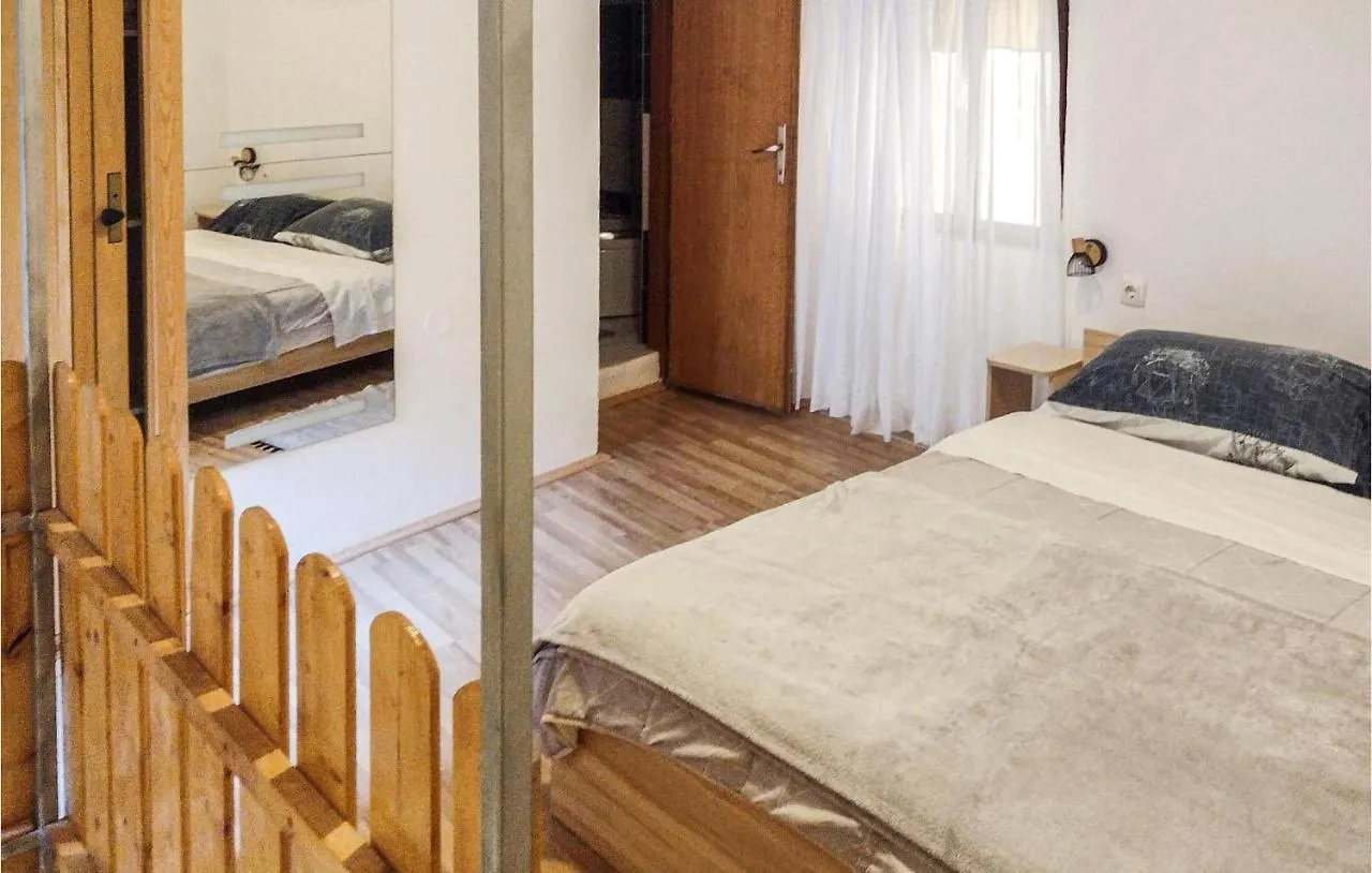 Beautiful Apartment In Cres With Wifi And 1 Bedrooms 0*,  Chorvatsko