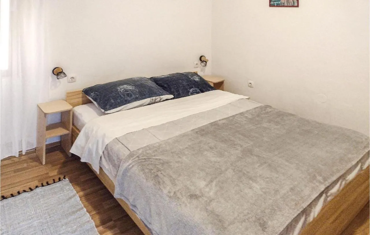 Beautiful Apartment In Cres With Wifi And 1 Bedrooms